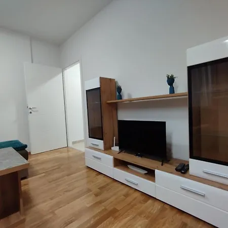Astra Apartman Apartman *